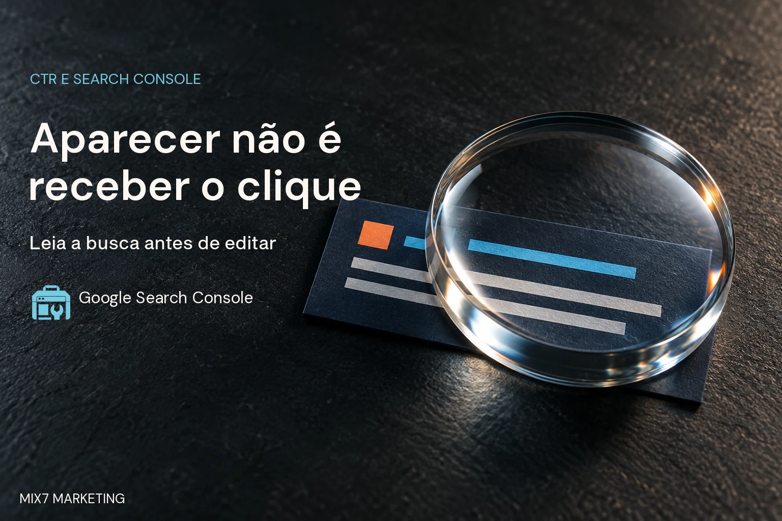 Lente transparente sobre um cartão simbólico de resultado de busca em uma superfície escura, com chamada sobre aparecer e receber o clique