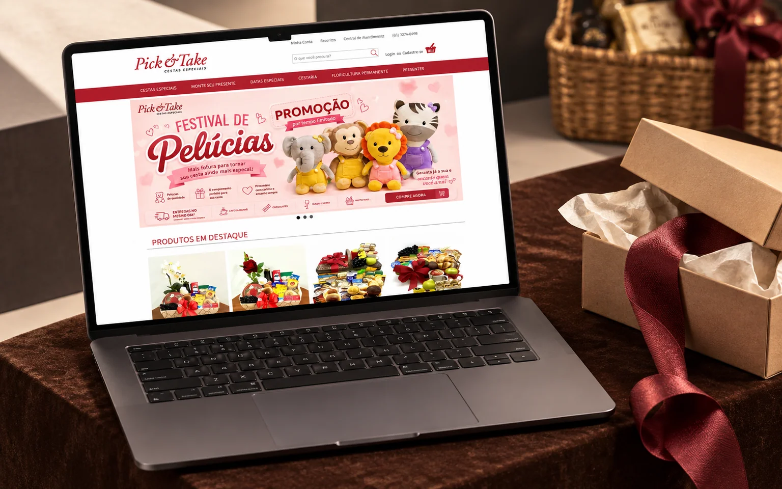 Mockup da loja Pick & Take em notebook com embalagens de presente